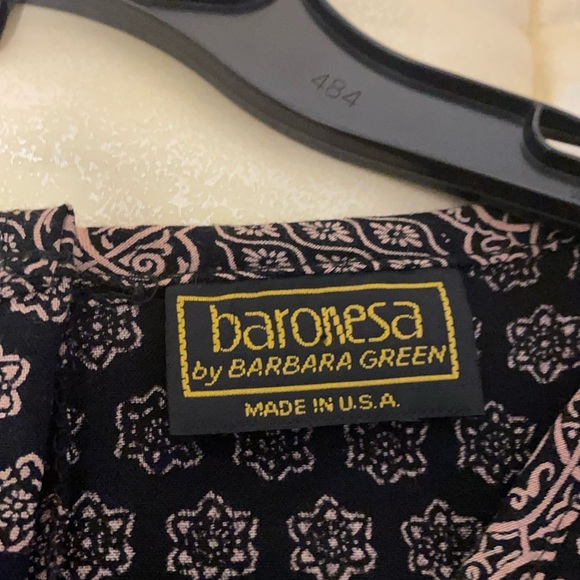 Pants and blouse brand new only wore 1 time - Picture 6 of 6